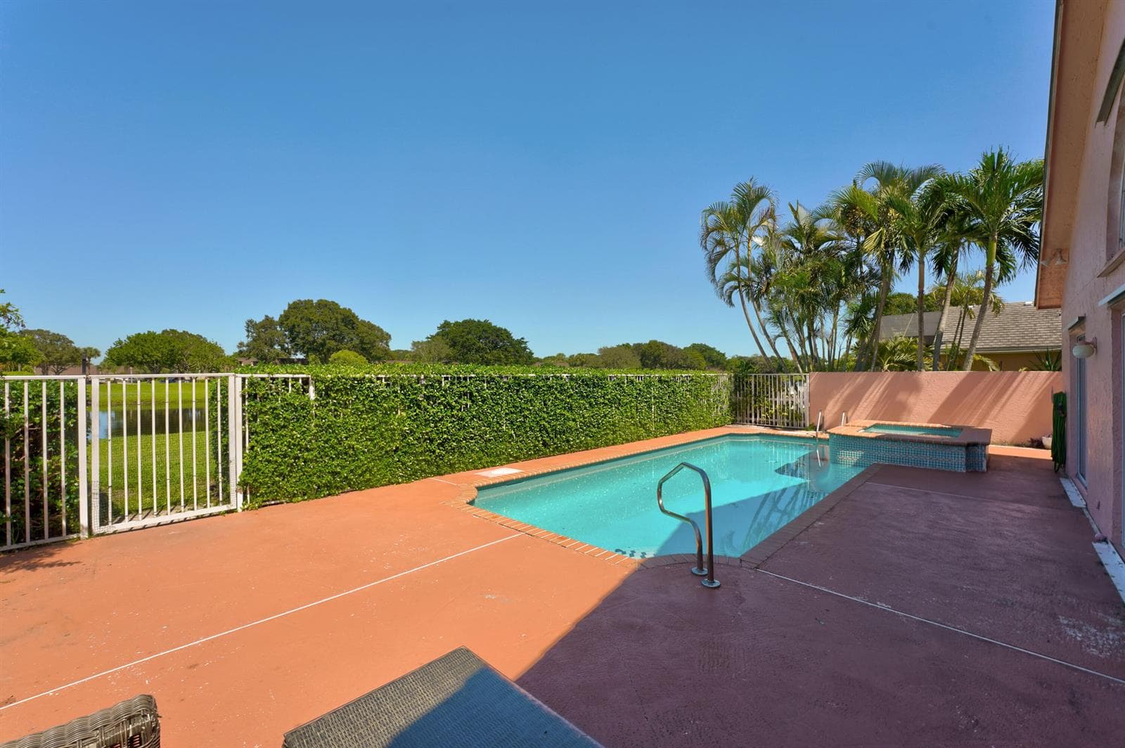 4355 LEICESTER Court photo 12