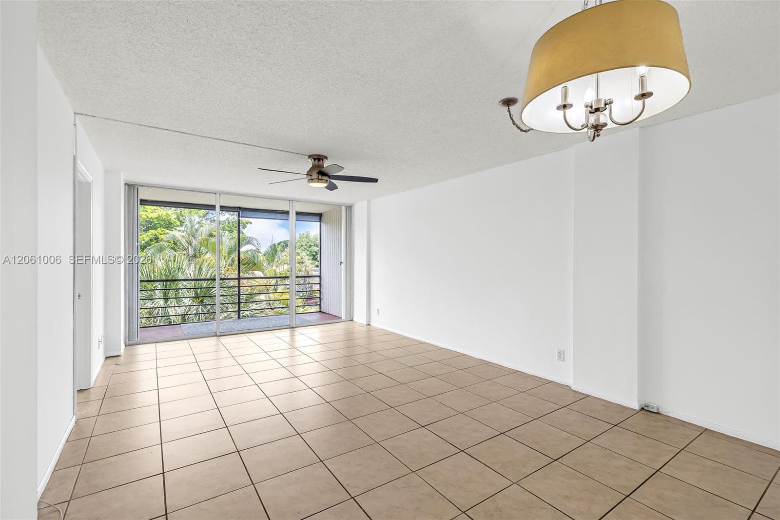 112 Royal Park Dr 3A photo 2