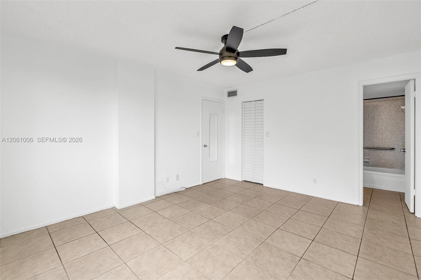 112 Royal Park Dr 3A photo 17