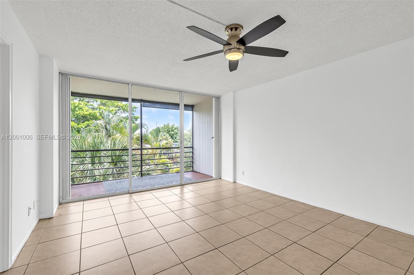 112 Royal Park Dr 3A photo 5