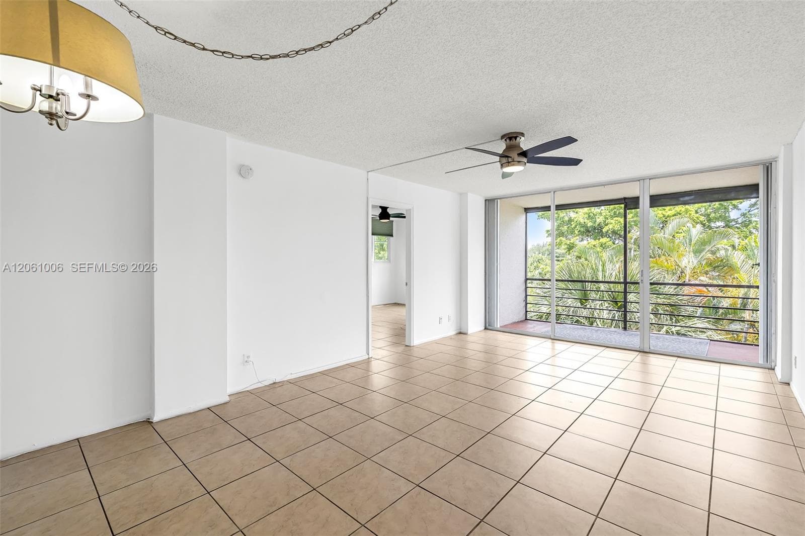 112 Royal Park Dr 3A photo 4