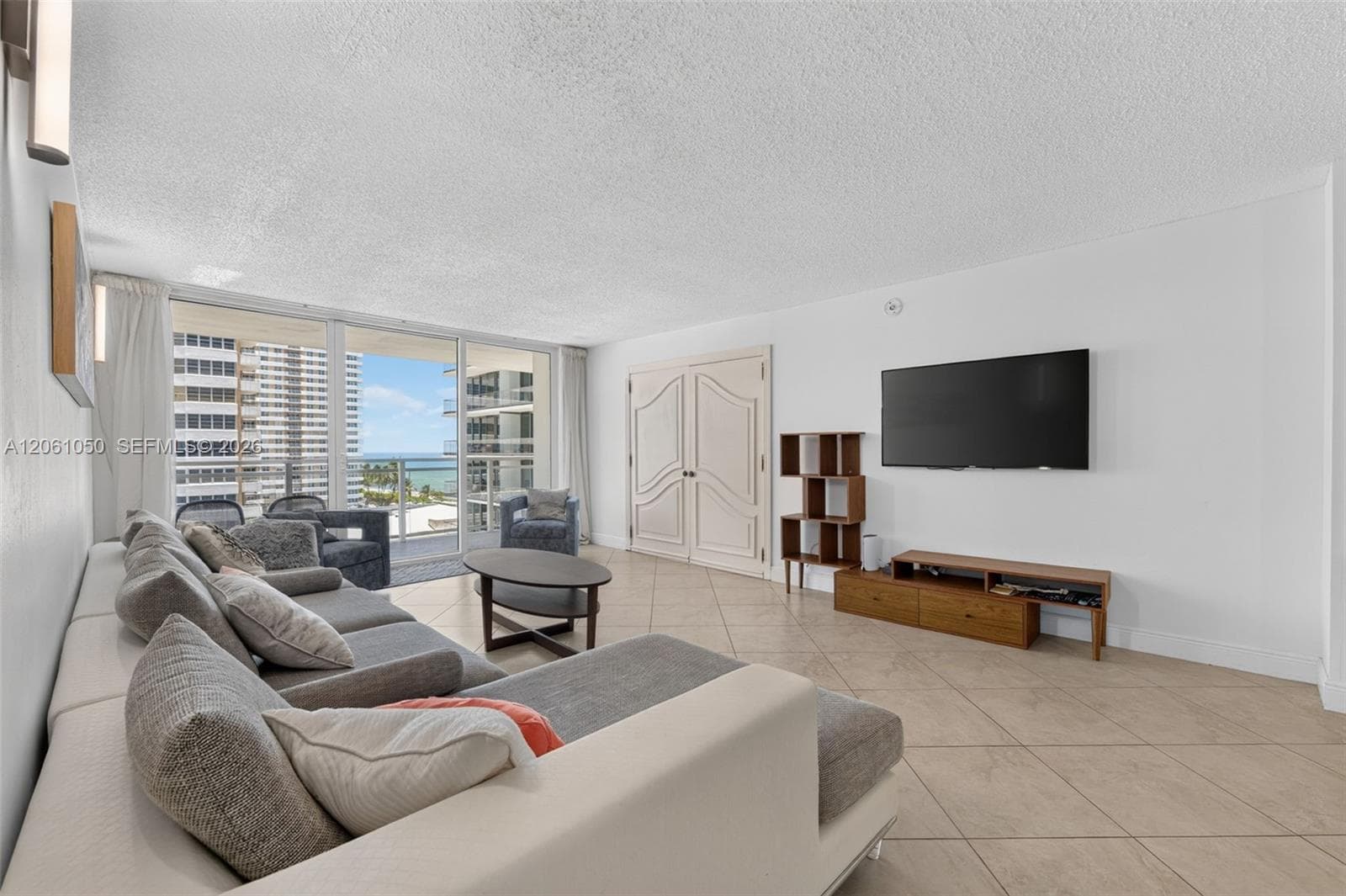 2030 S Ocean Dr 723 photo 3