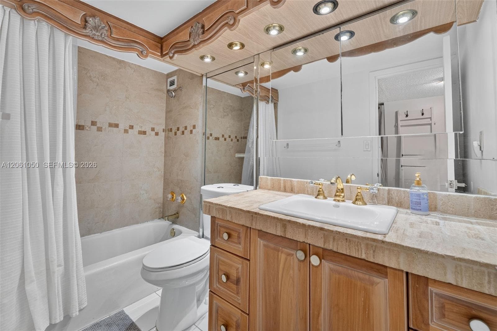 2030 S Ocean Dr 723 photo 15