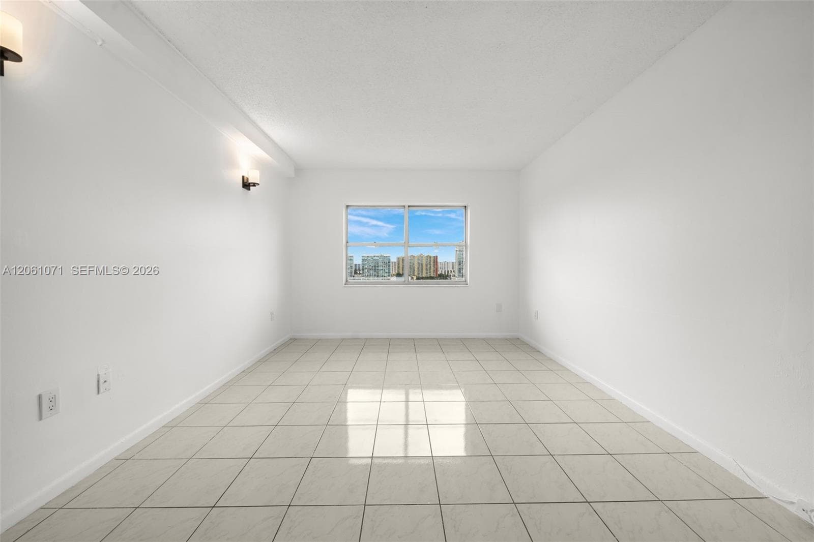 400 Kings Point Dr 1628 photo 10
