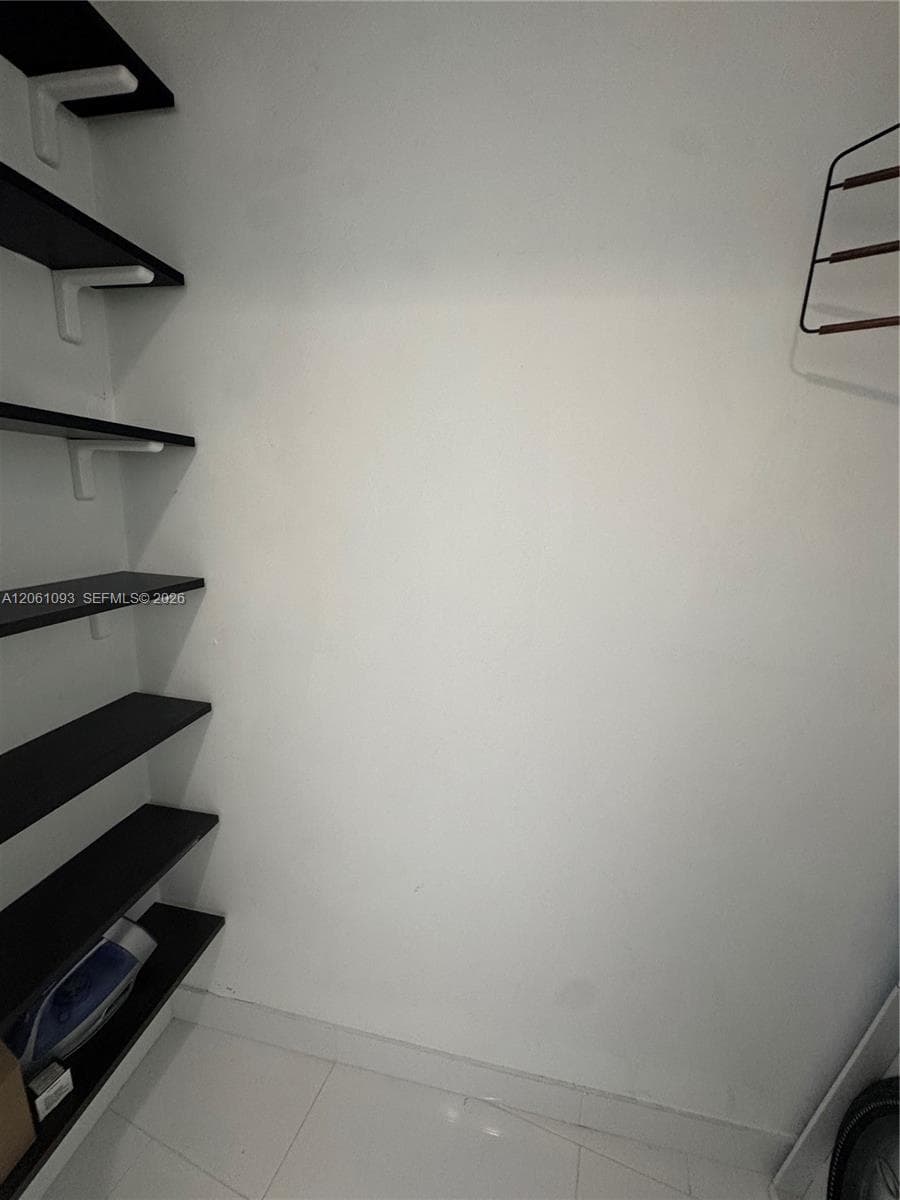 18201 Collins Ave 608 photo 9