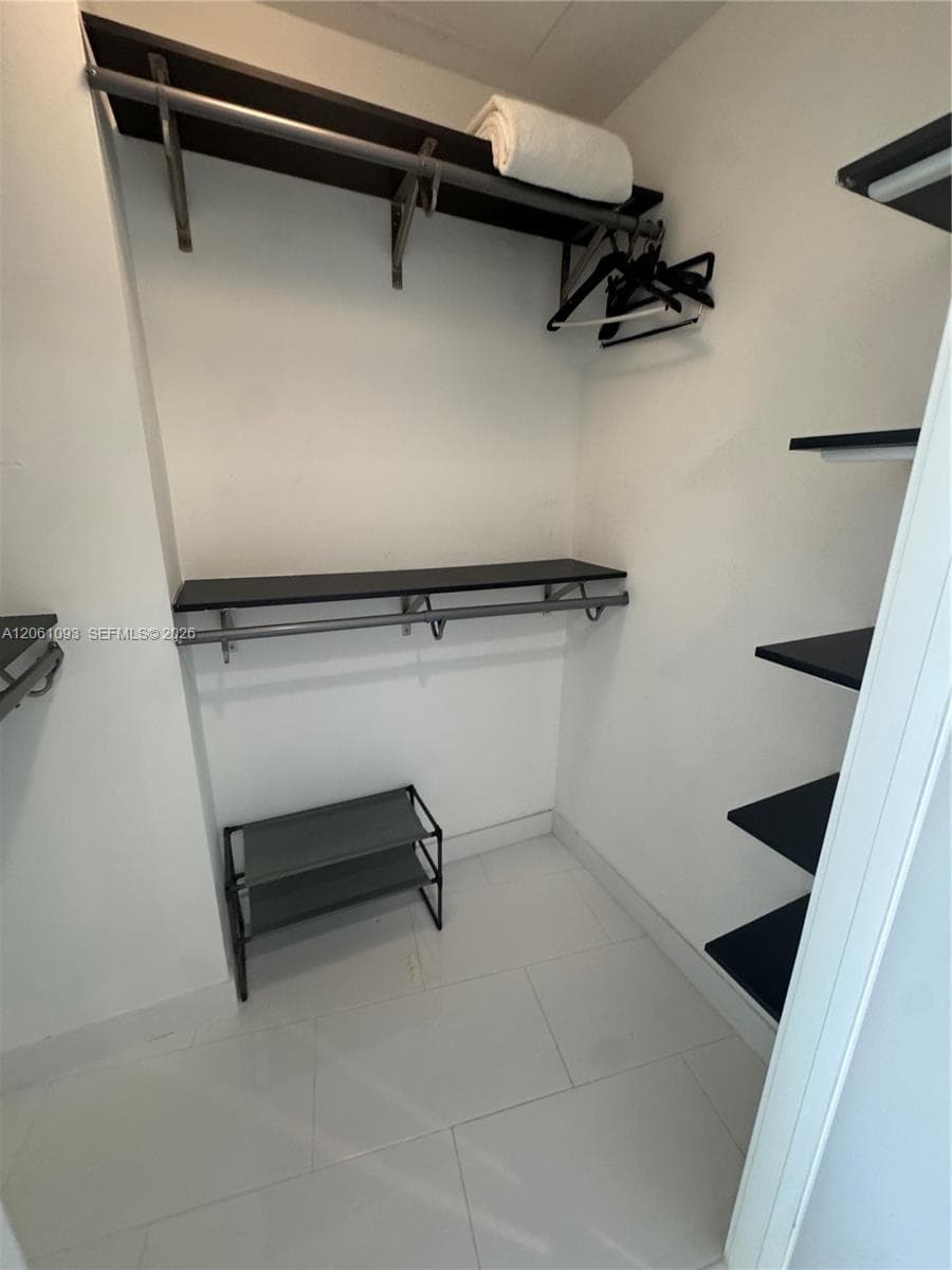 18201 Collins Ave 608 photo 11