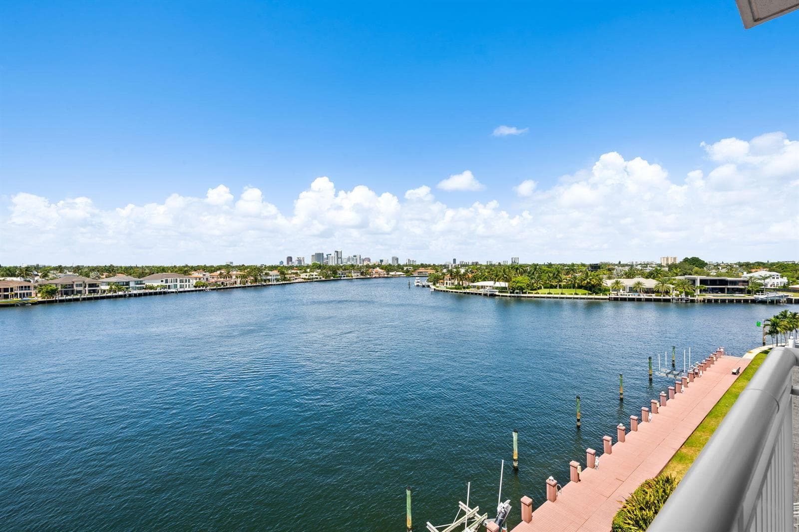 511 BAYSHORE Drive 603 photo 17
