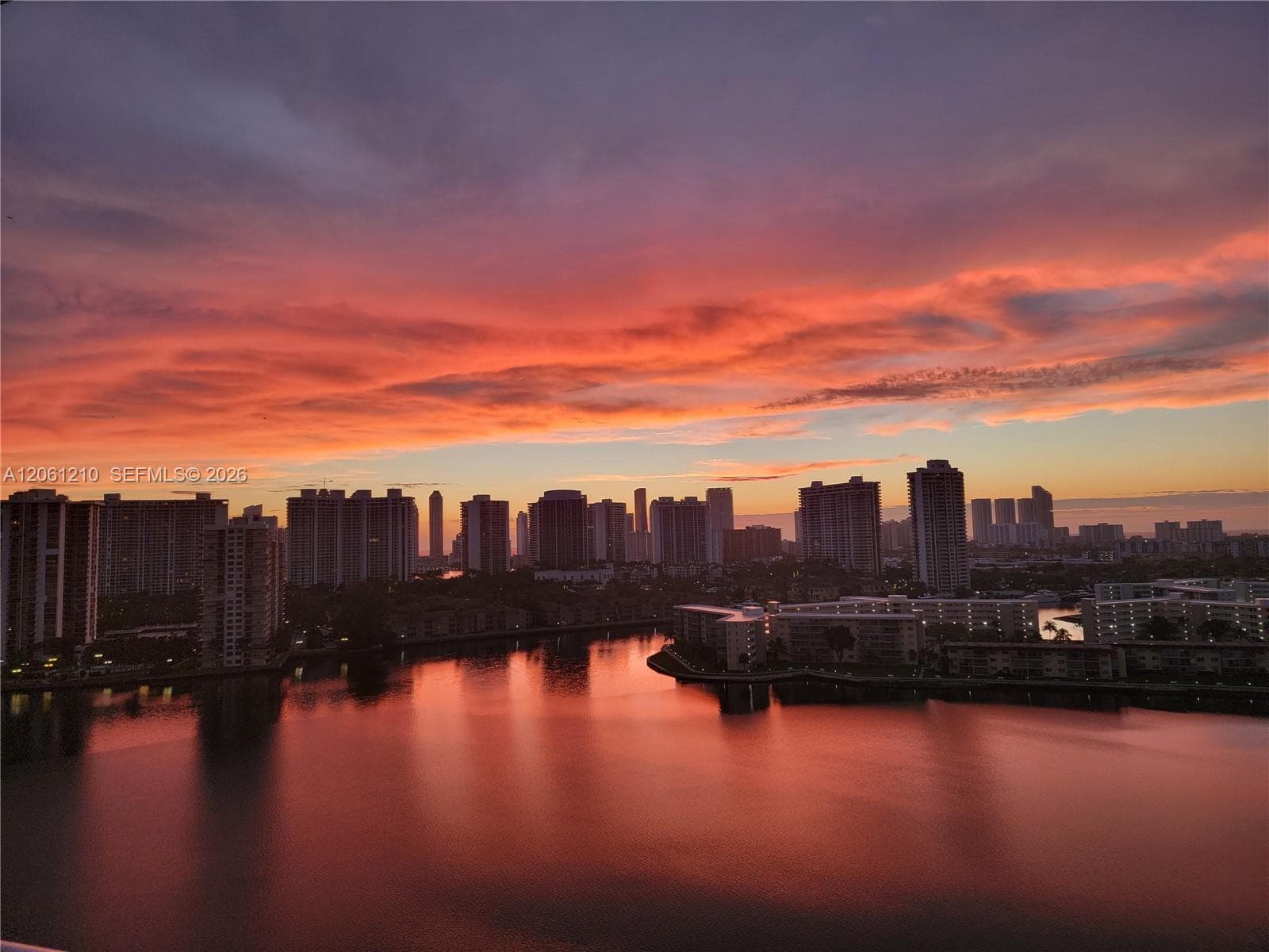 18081 Biscayne Blvd BOAT SLIP & UNIT 1805 photo 5