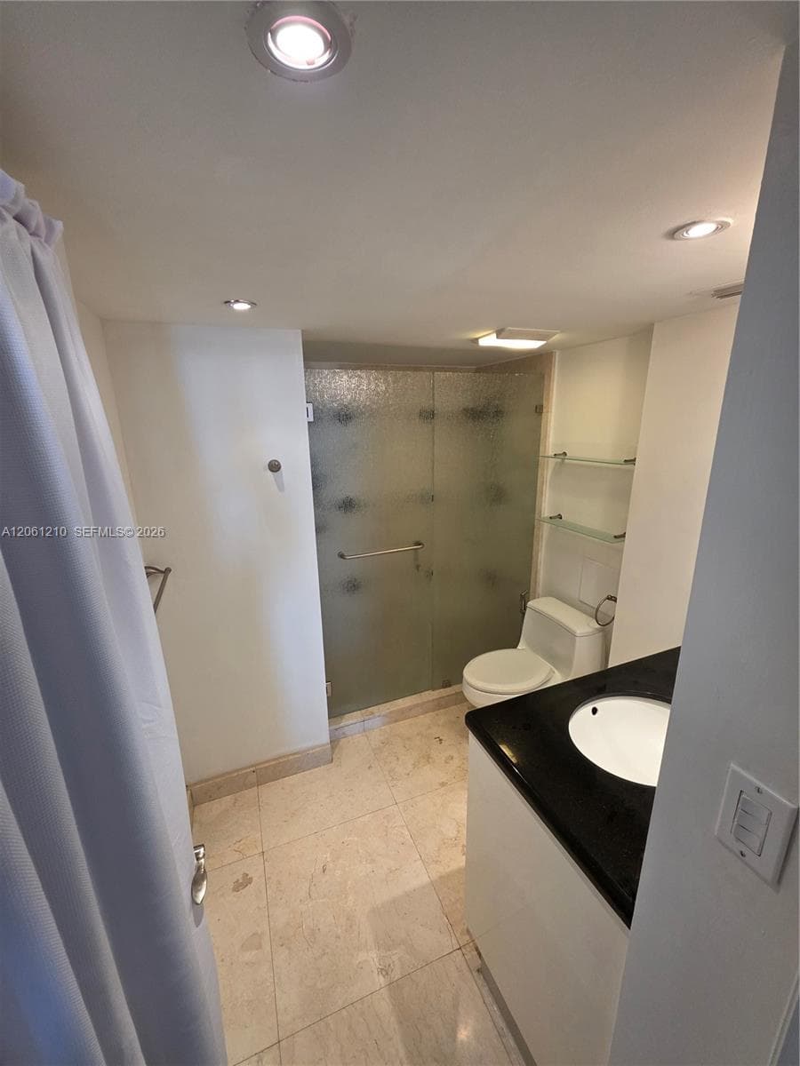 18081 Biscayne Blvd BOAT SLIP & UNIT 1805 photo 14