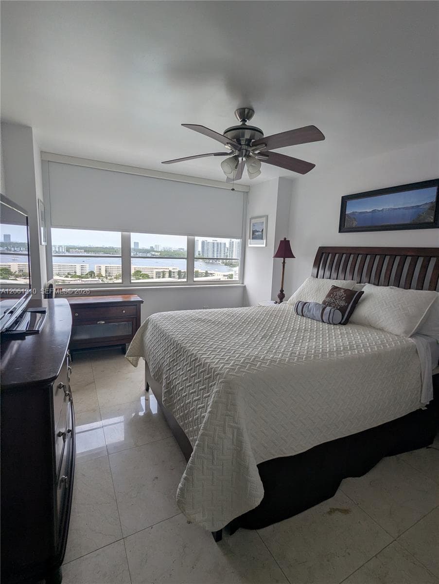 18081 Biscayne Blvd BOAT SLIP & UNIT 1805 photo 19