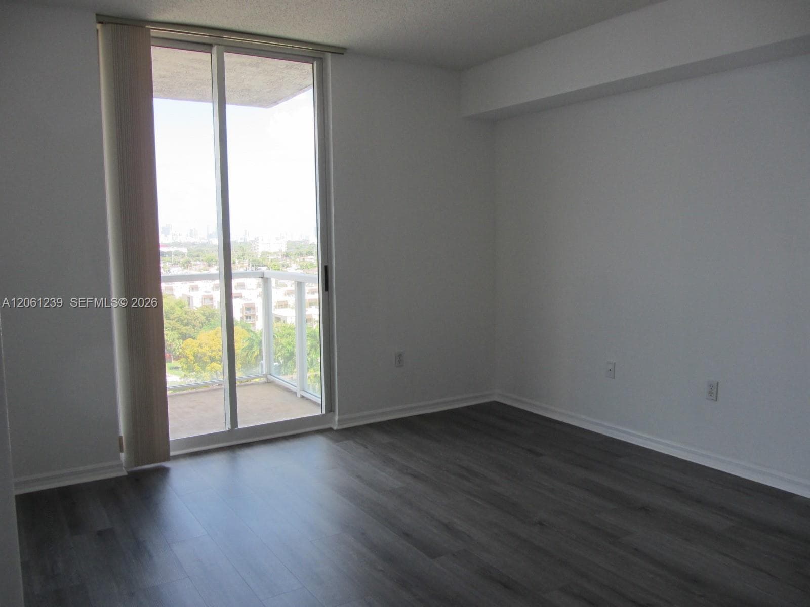 5077 NW 7 1211 photo 6