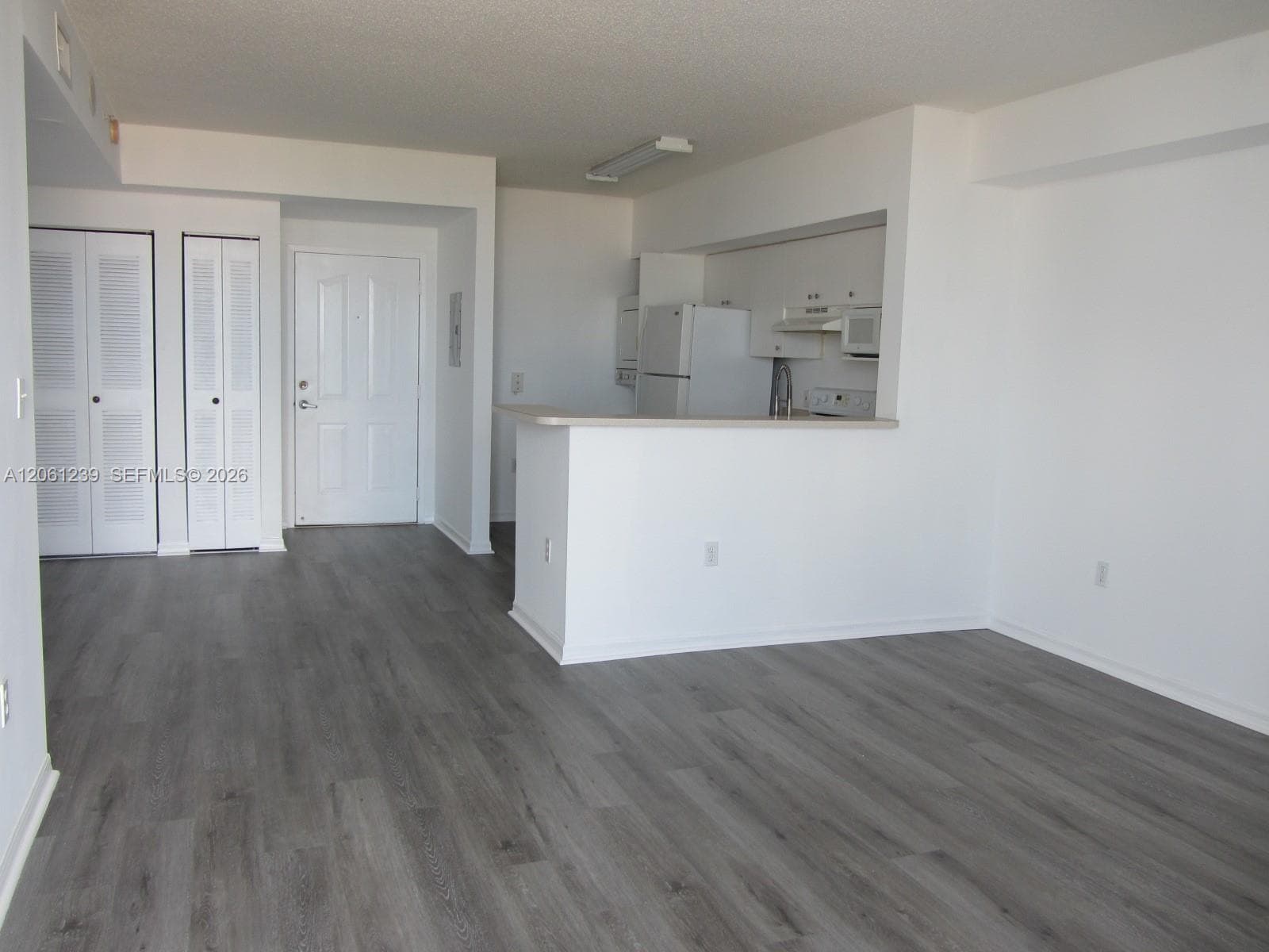 5077 NW 7 1211 photo 5