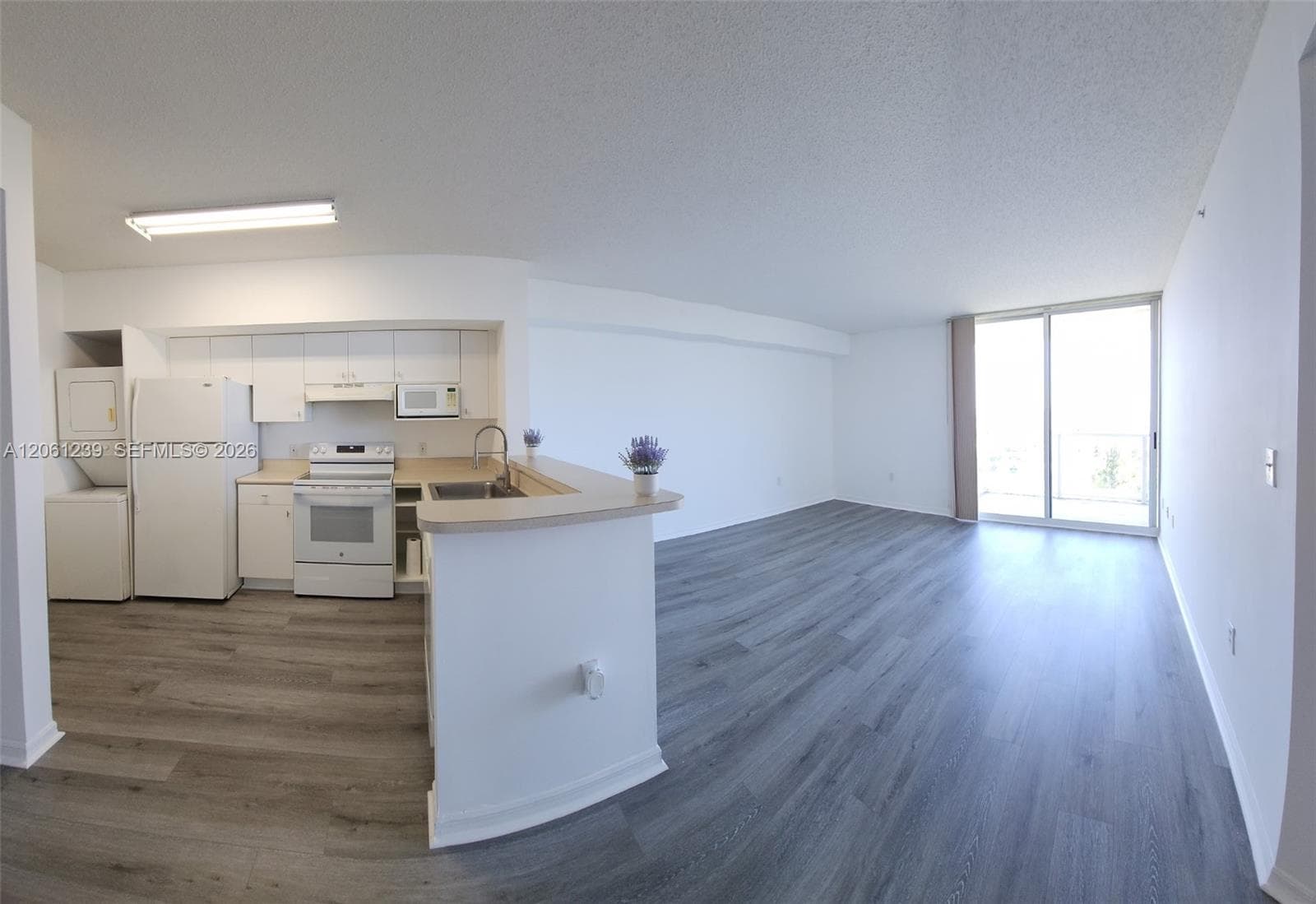 5077 NW 7 1211 photo 4