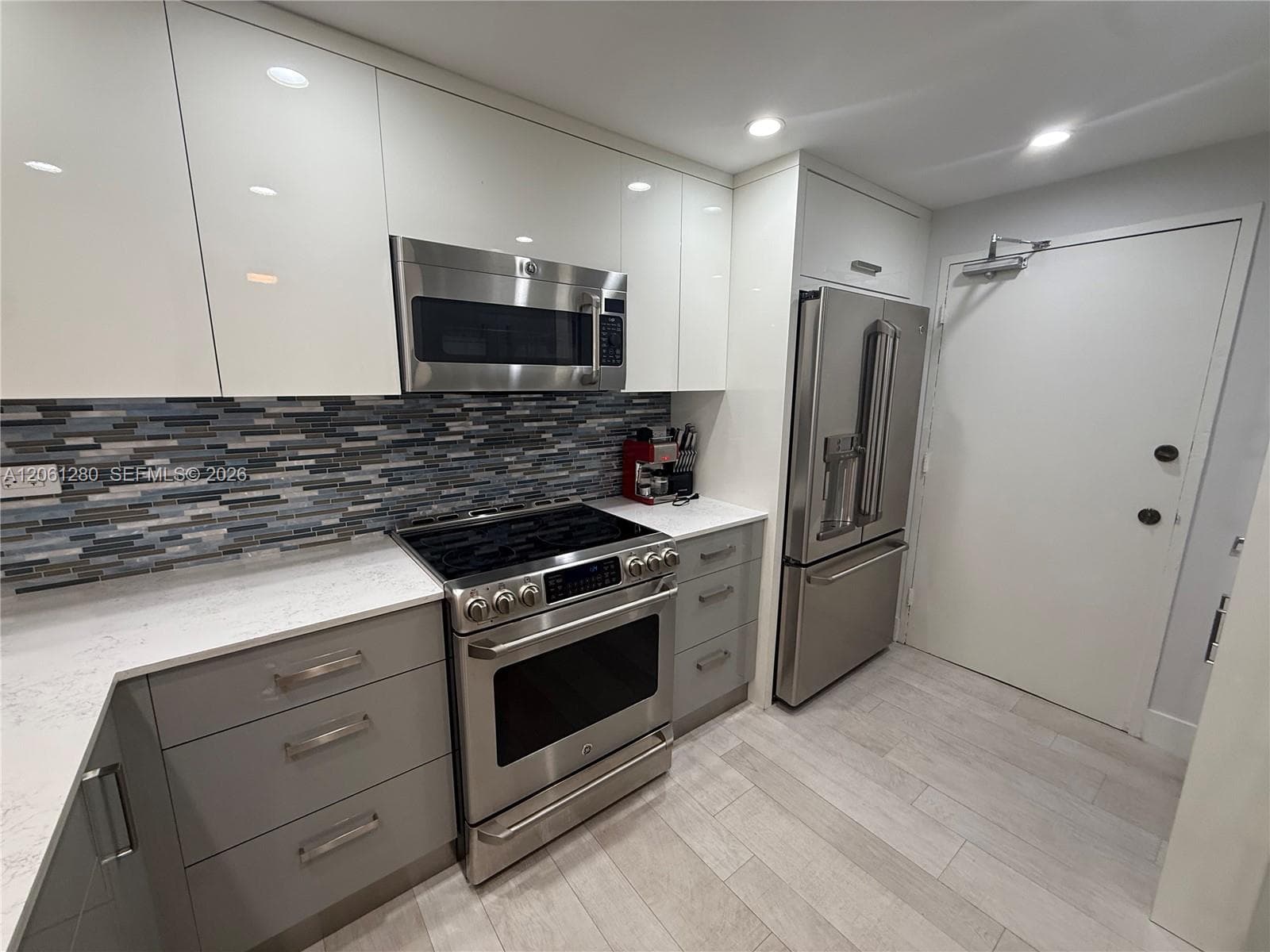 5555 Collins Ave 12C photo 13