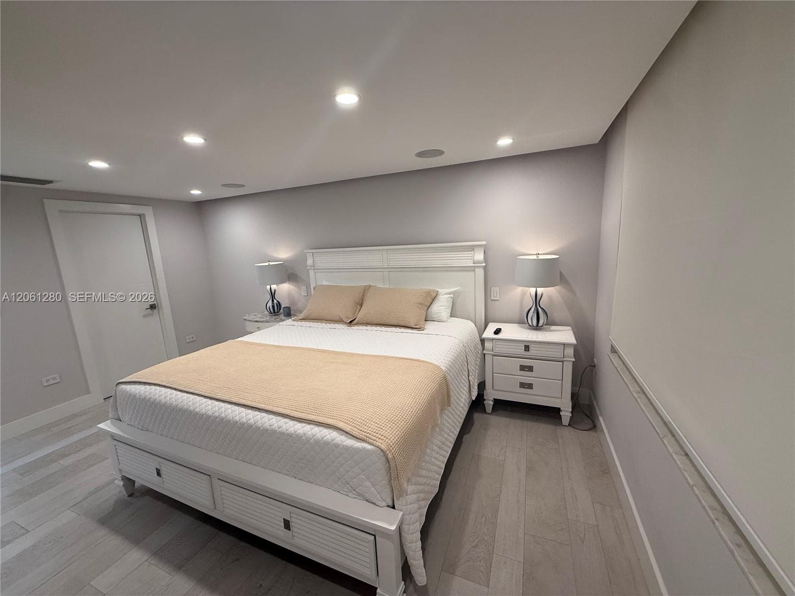 5555 Collins Ave 12C photo 20