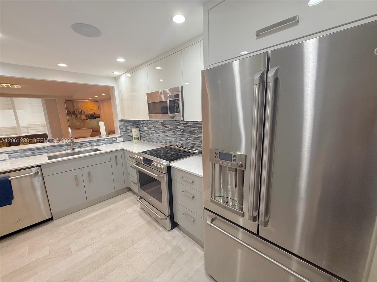 5555 Collins Ave 12C photo 10
