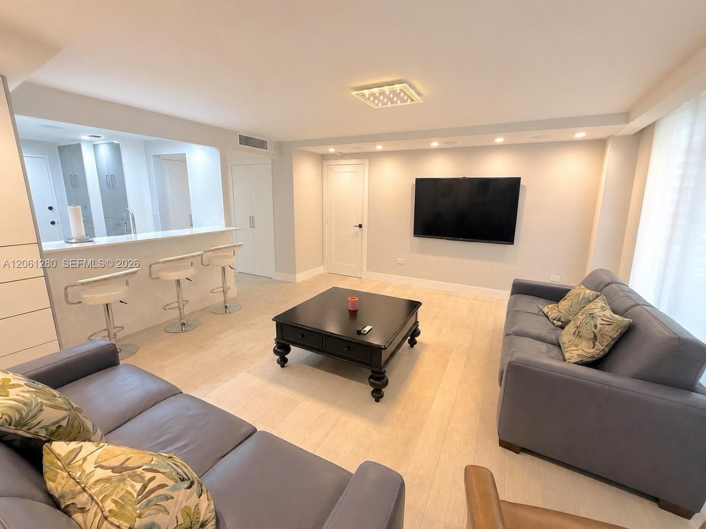 5555 Collins Ave 12C photo 4