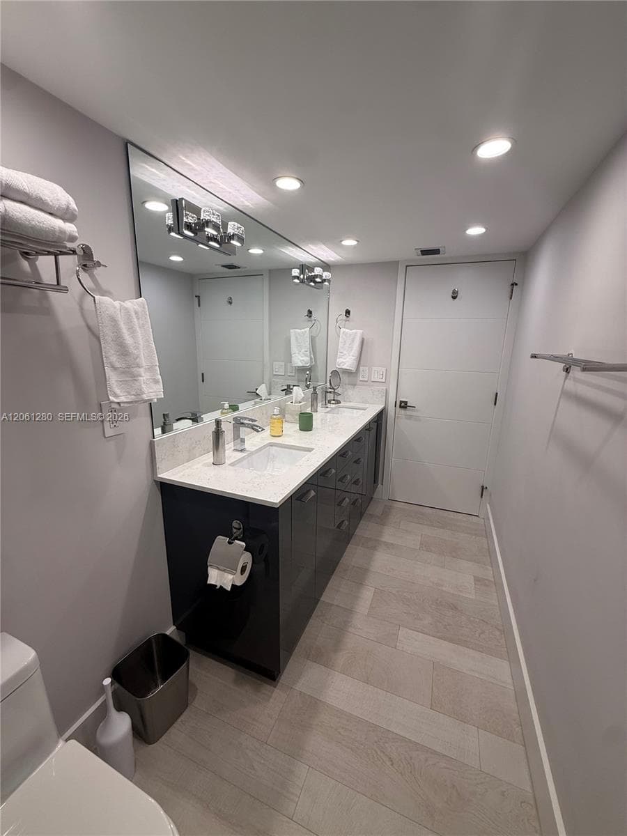 5555 Collins Ave 12C photo 25