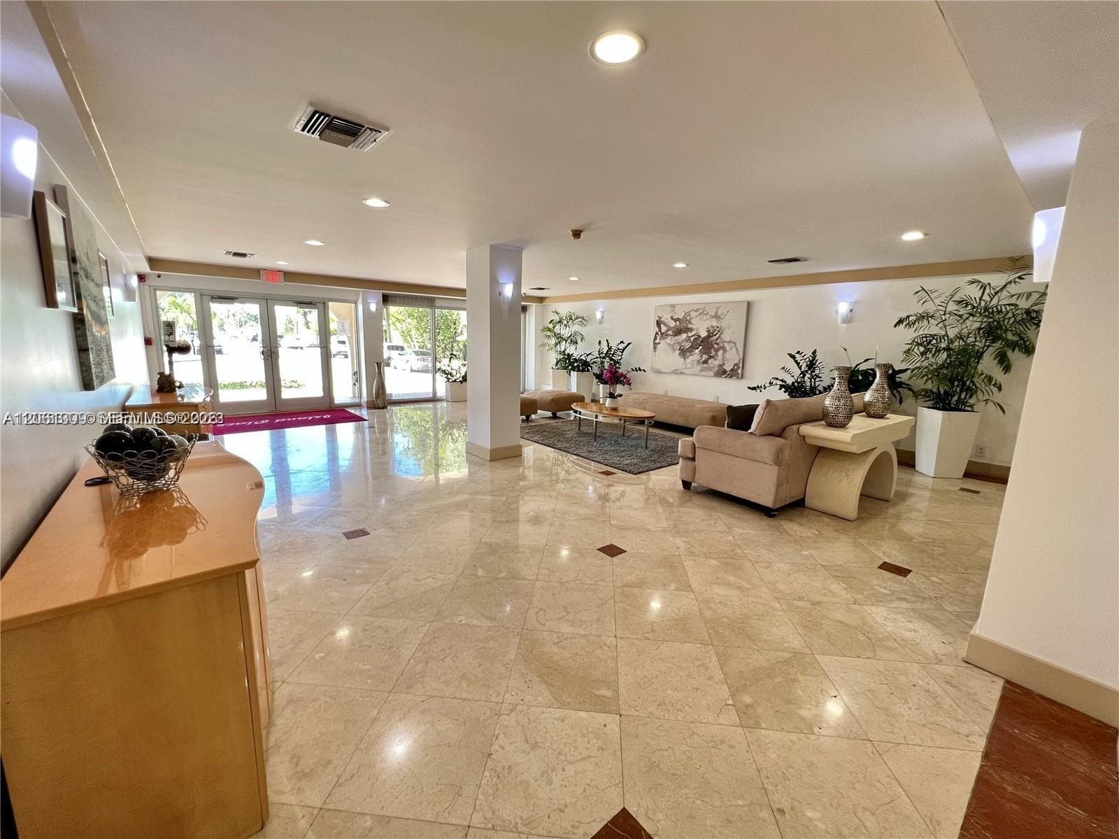 1455 N Treasure Dr PH-H photo 2