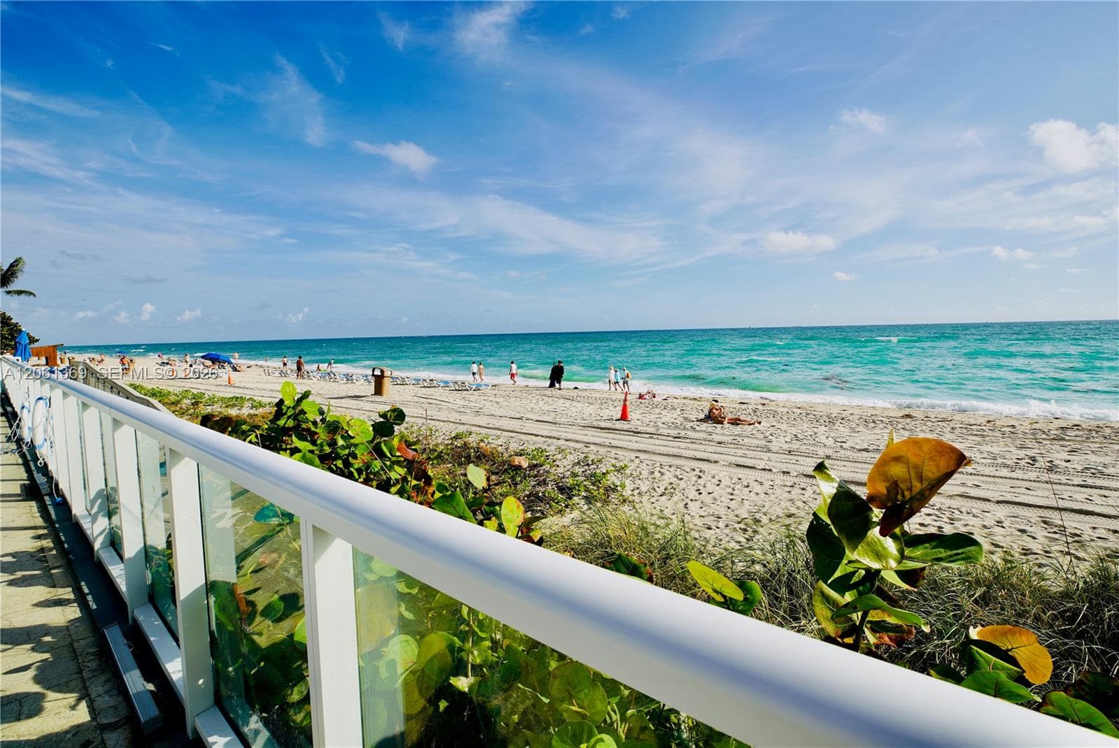 19201 Collins Ave 726 photo 3