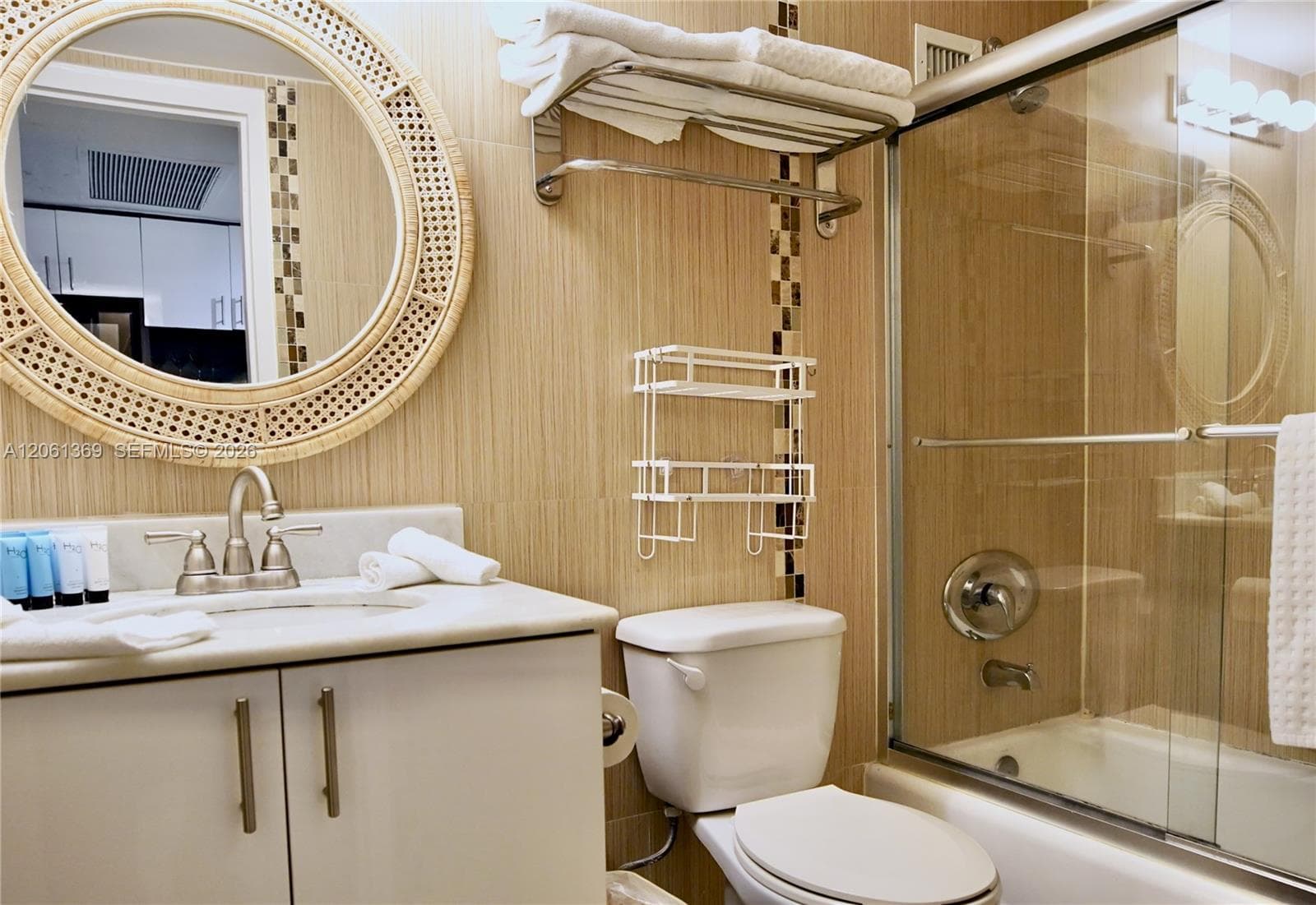 19201 Collins Ave 726 photo 9