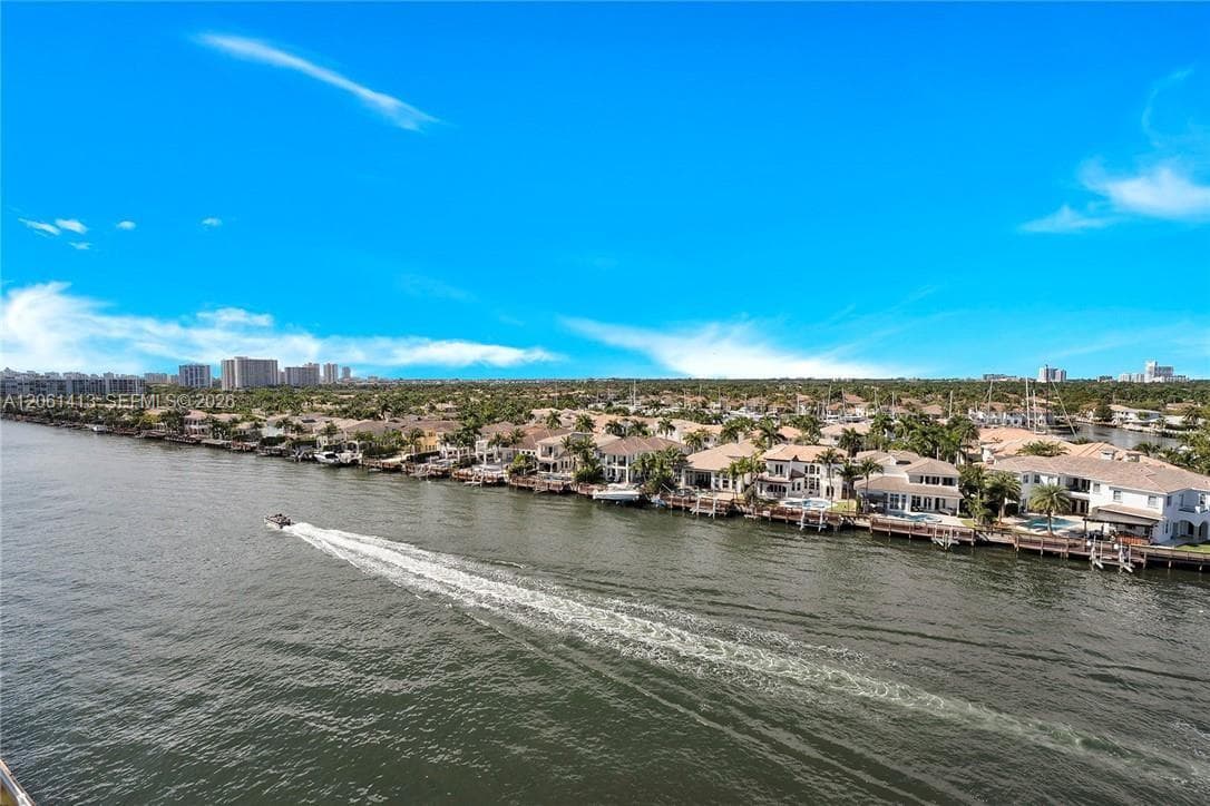 1400 S Ocean Dr 1004 photo 22