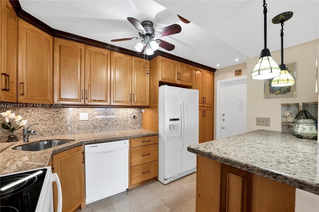 1400 S Ocean Dr 1004 photo 4