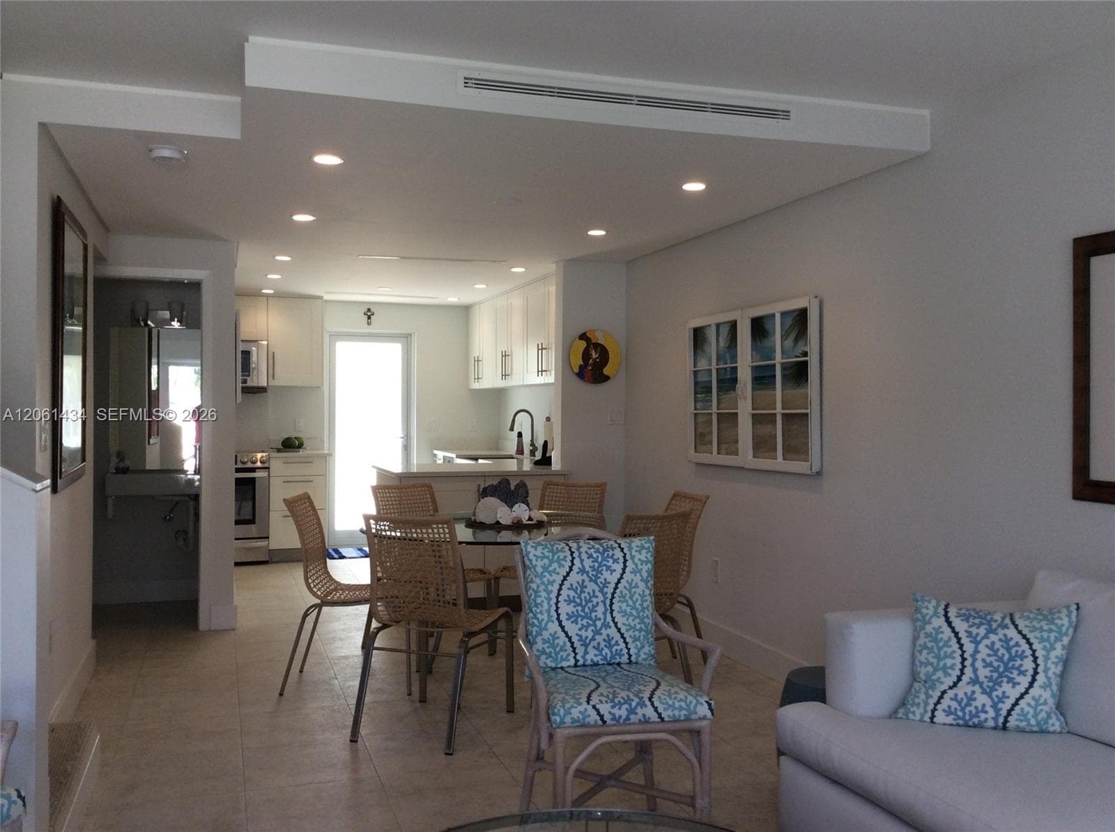 881 Ocean Dr TH3 photo 4
