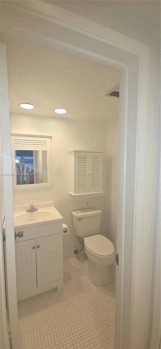 4010 Galt Ocean Dr 716 photo 4