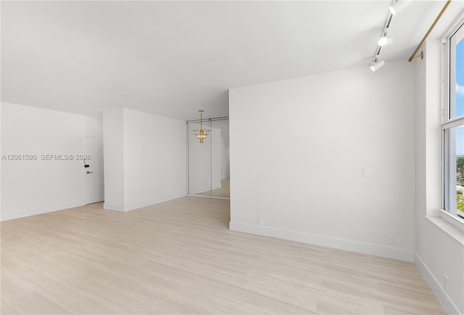 4747 Collins Ave 709 photo 17