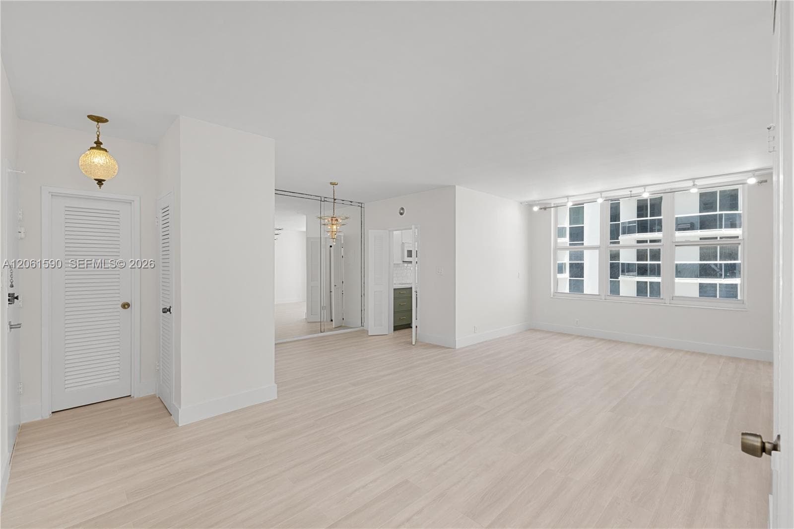 4747 Collins Ave 709 photo 16