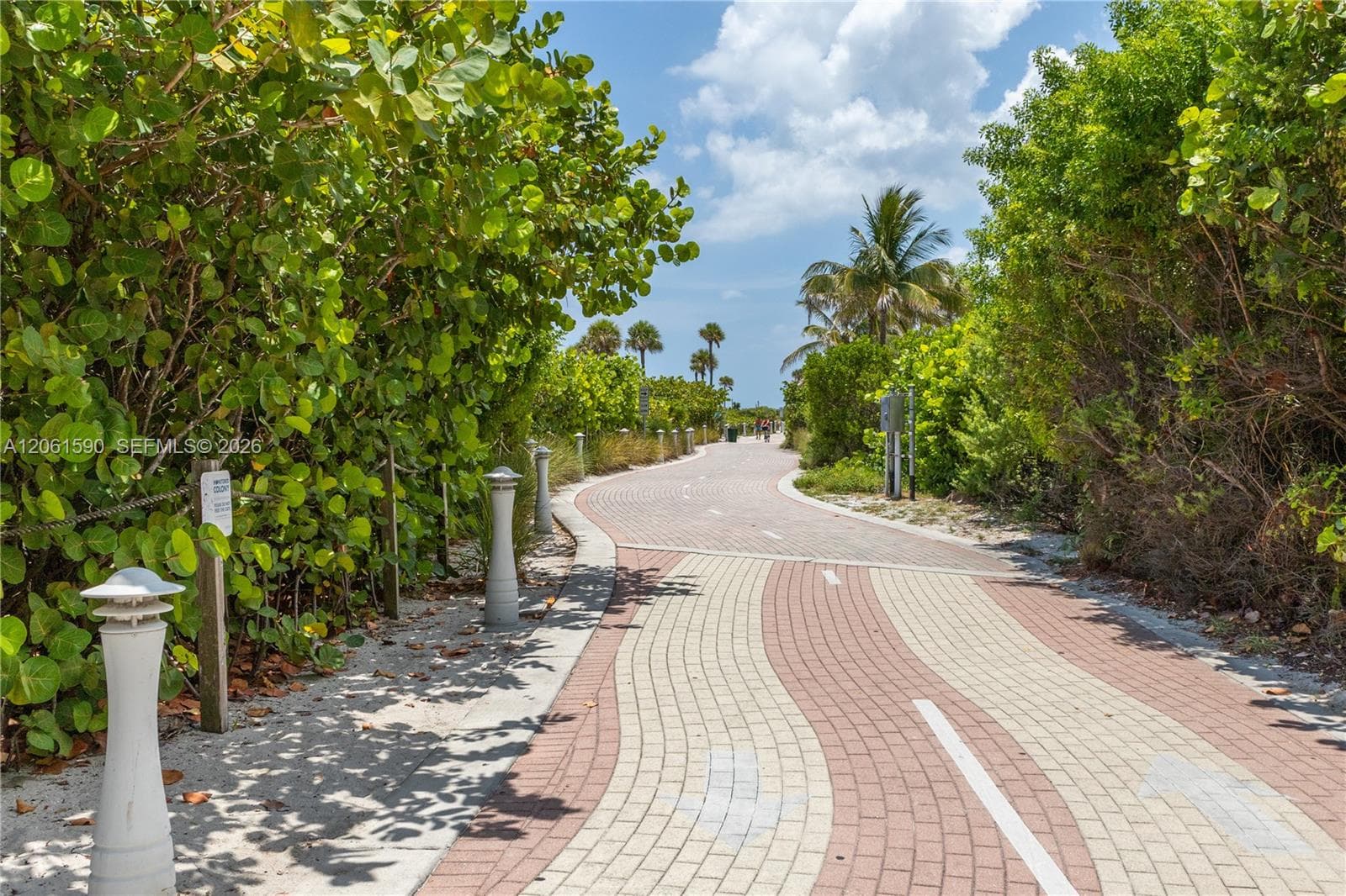 4747 Collins Ave 709 photo 24