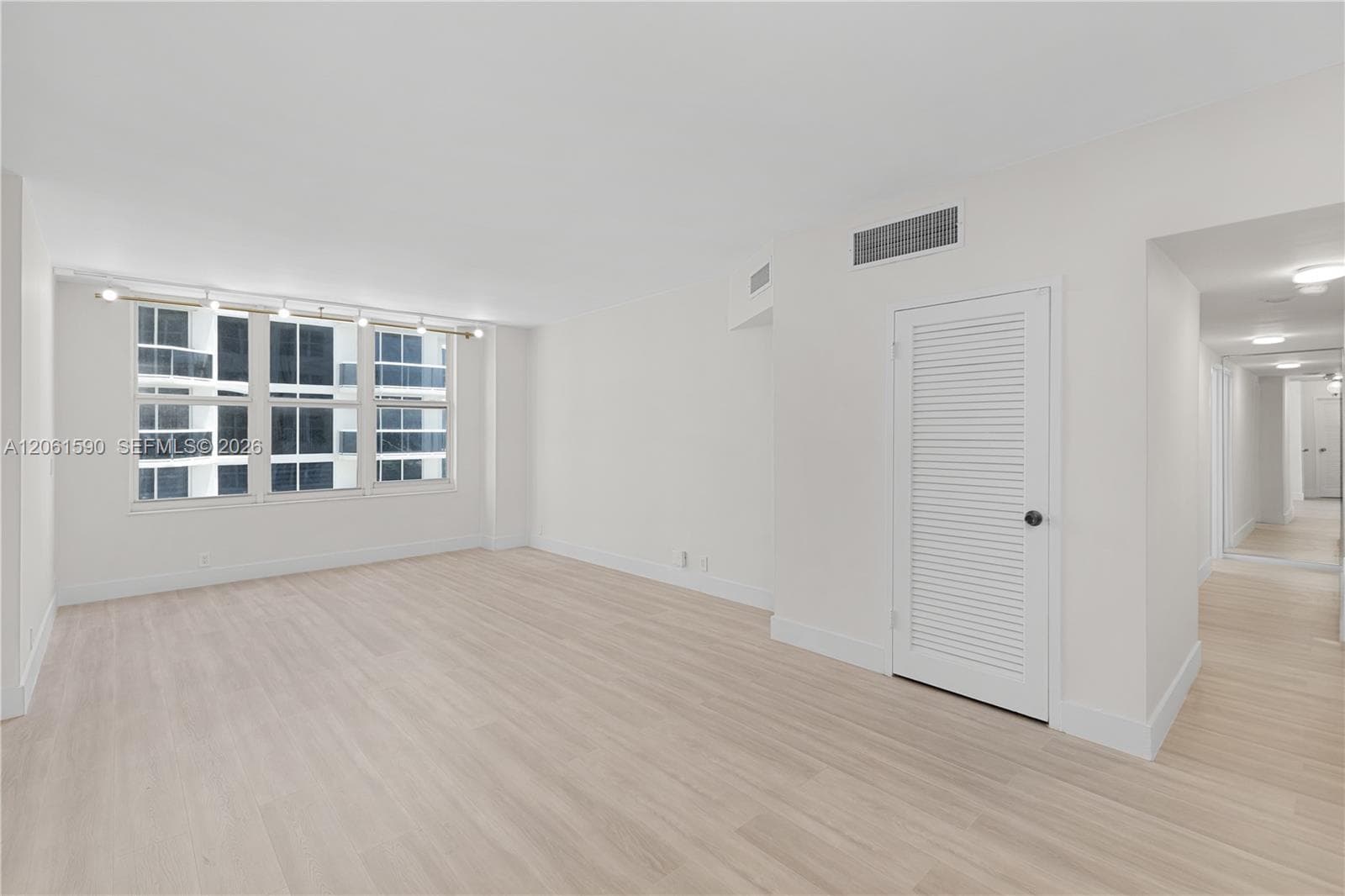 4747 Collins Ave 709 photo 14