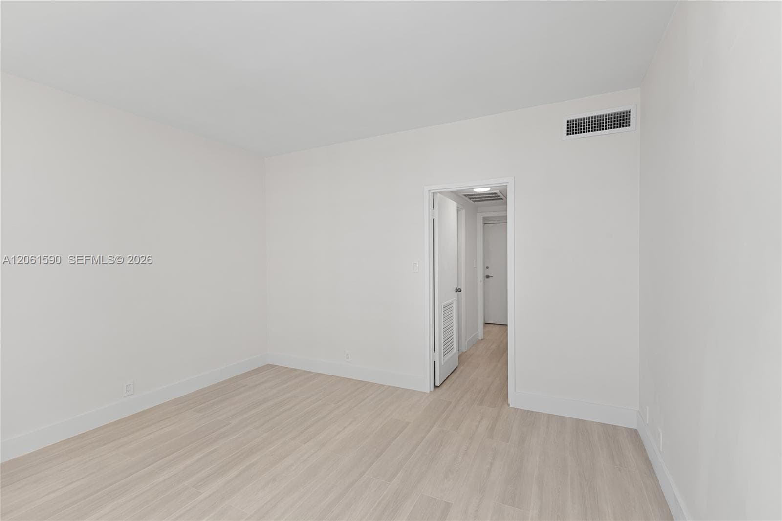 4747 Collins Ave 709 photo 11