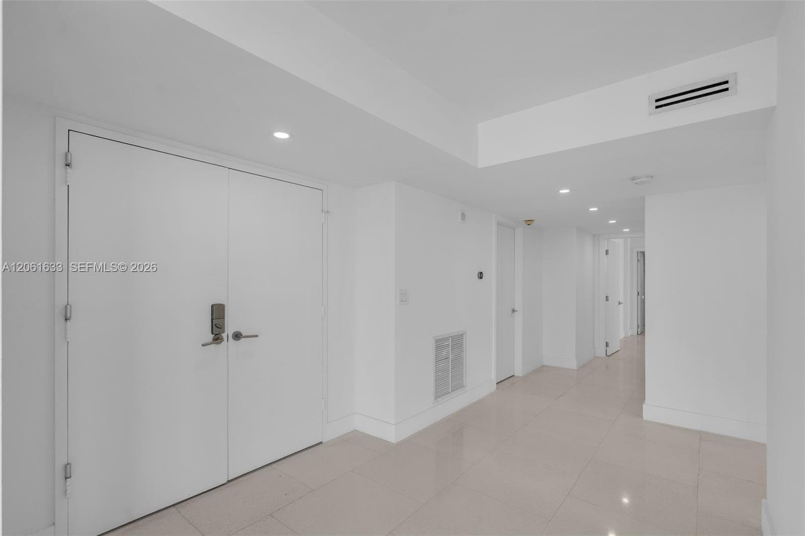 881 Ocean Dr 7H photo 13