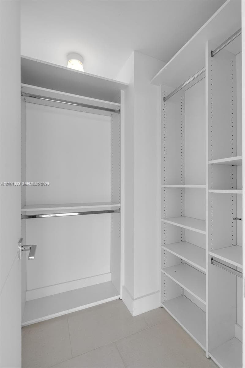881 Ocean Dr 7H photo 19