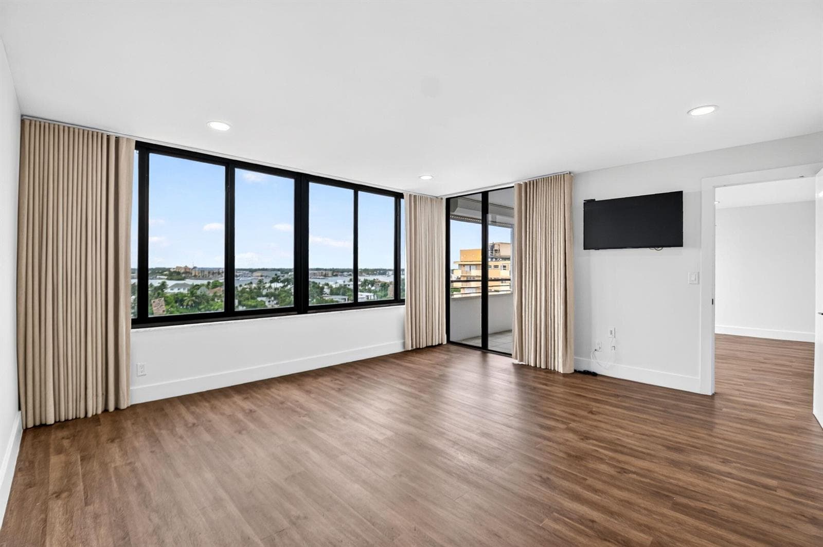3589 S OCEAN Boulevard 909 photo 20