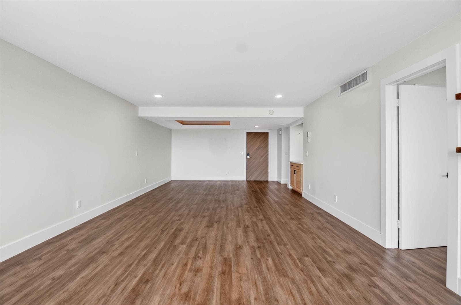 3589 S OCEAN Boulevard 909 photo 8