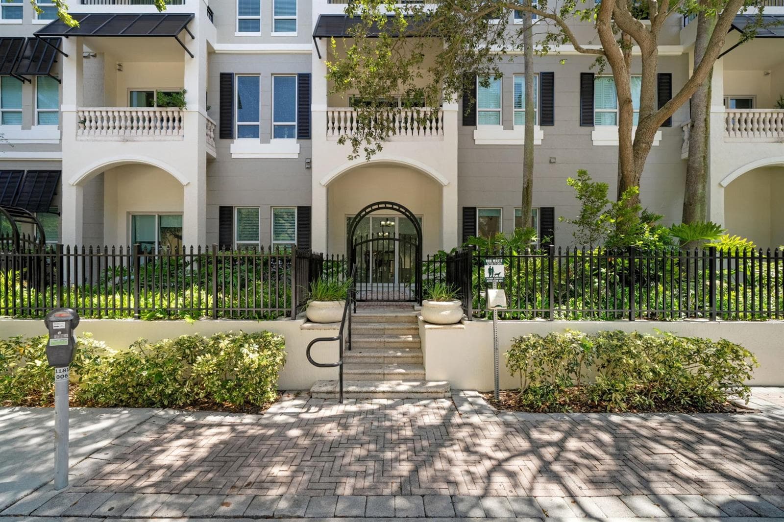 610 W Las Olas Boulevard 115N photo 3