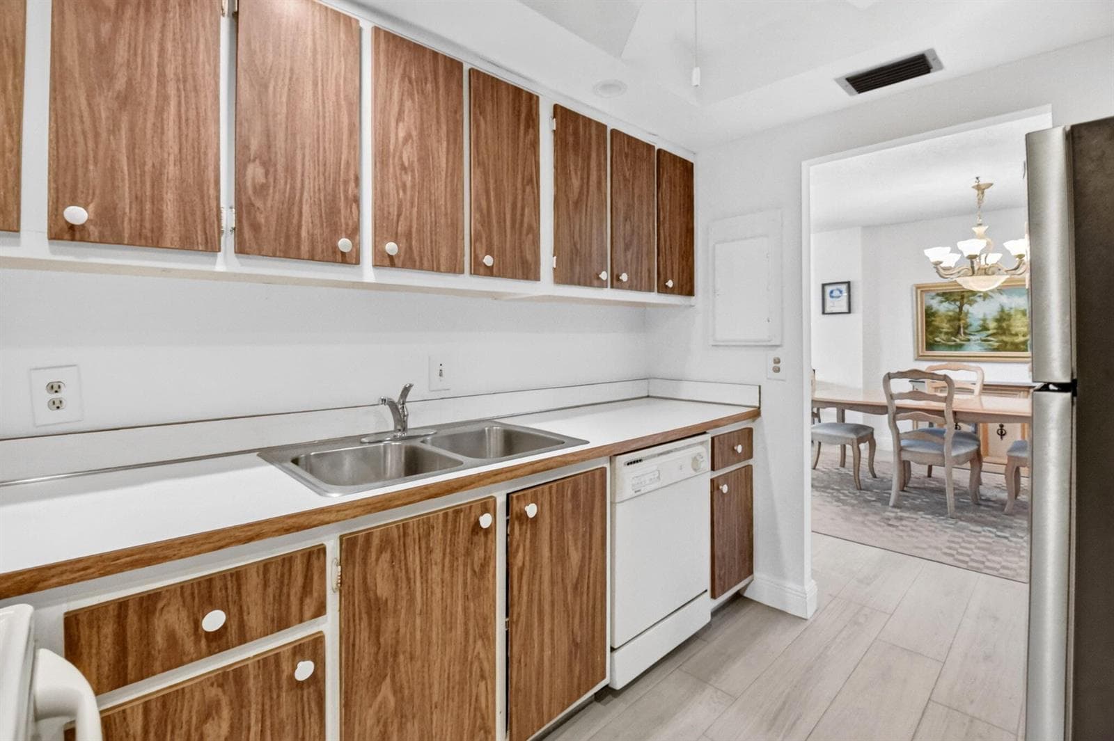 125 S OCEAN Avenue 211 photo 13