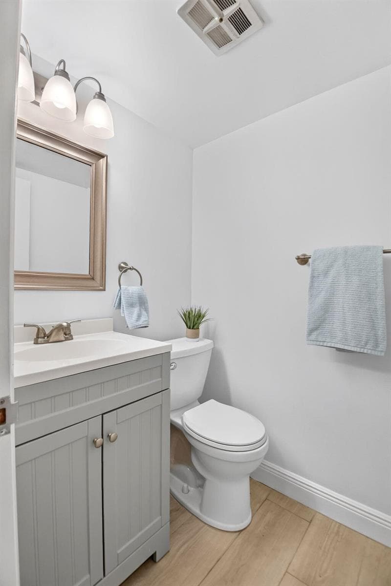 125 S OCEAN Avenue 211 photo 22