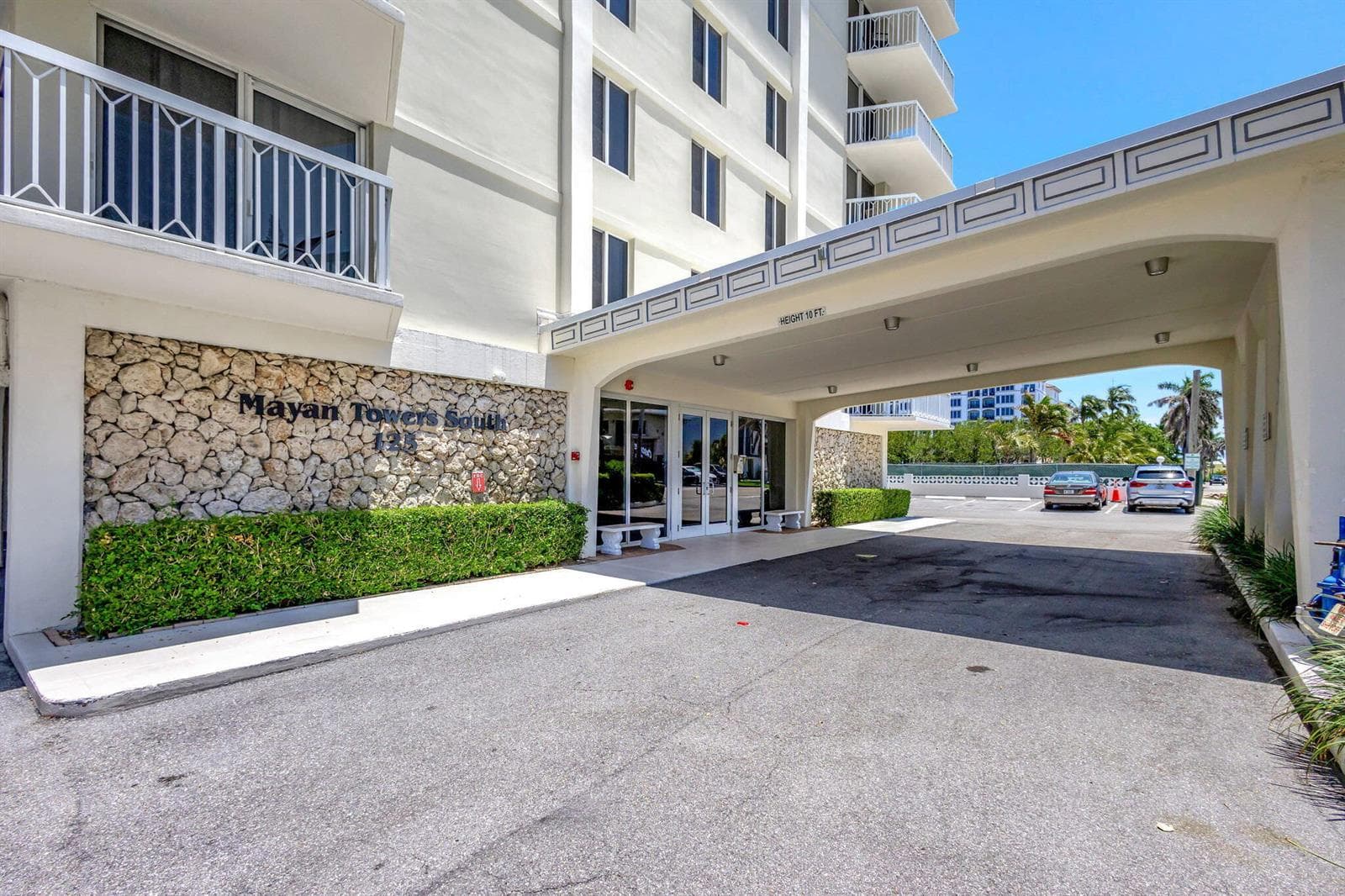 125 S OCEAN Avenue 211 photo 5