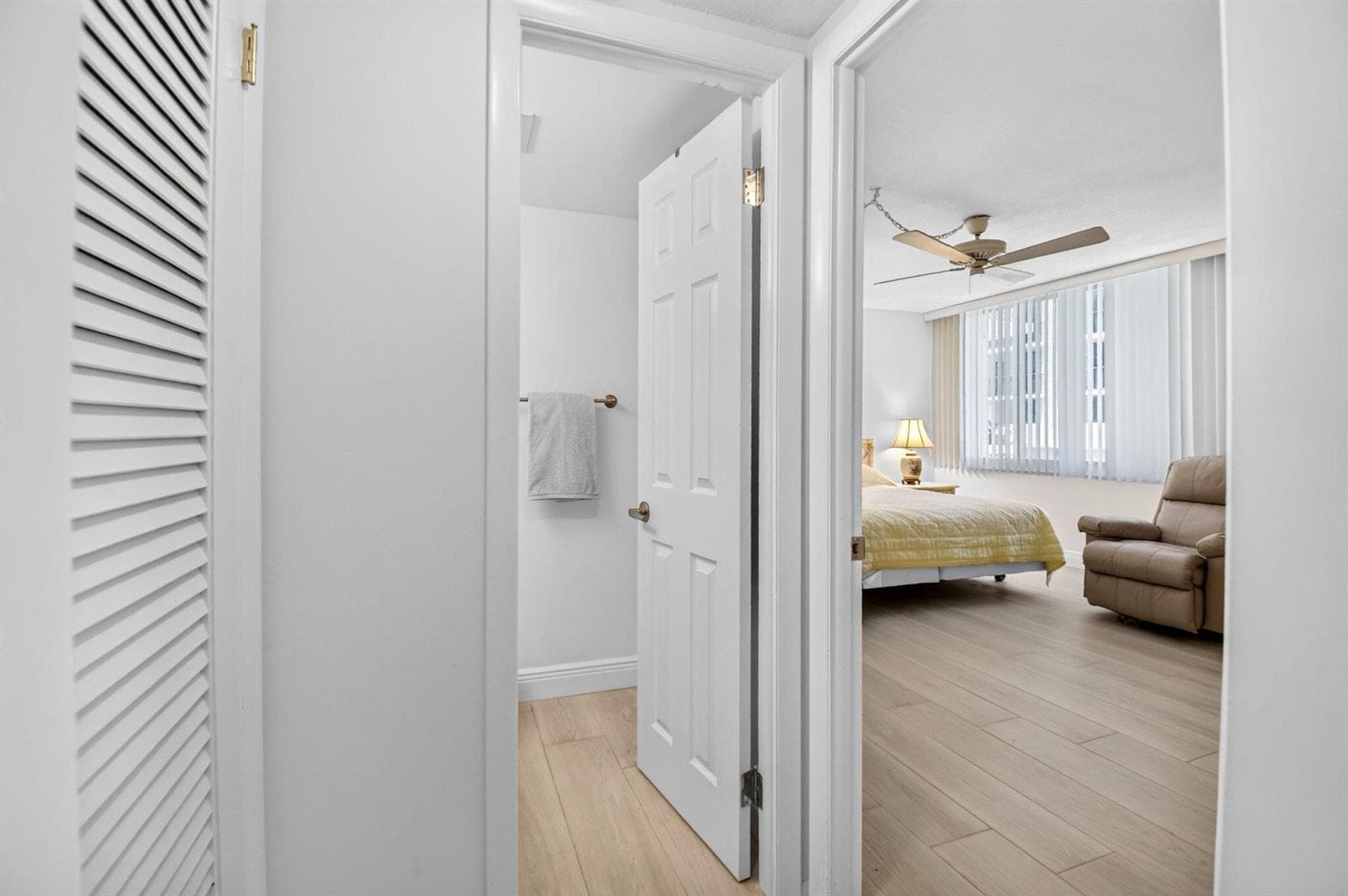125 S OCEAN Avenue 211 photo 24