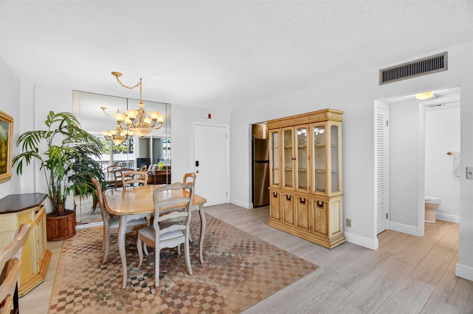 125 S OCEAN Avenue 211 photo 10