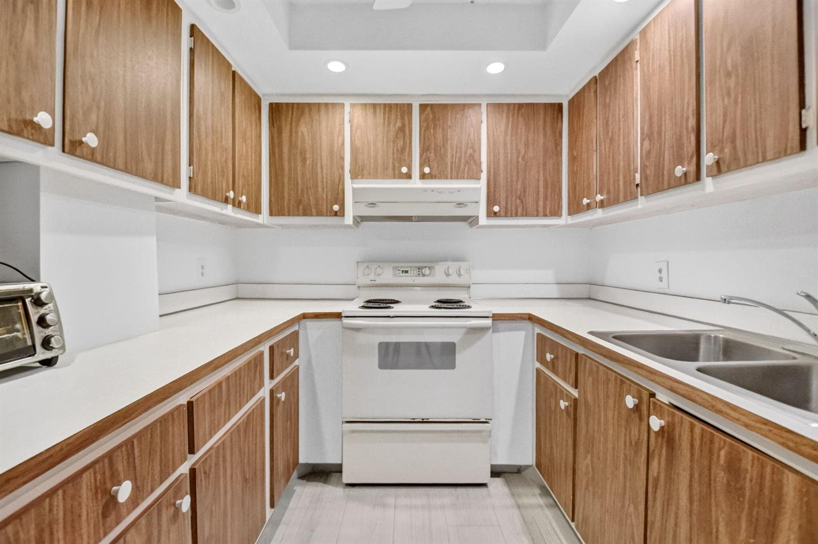 125 S OCEAN Avenue 211 photo 14