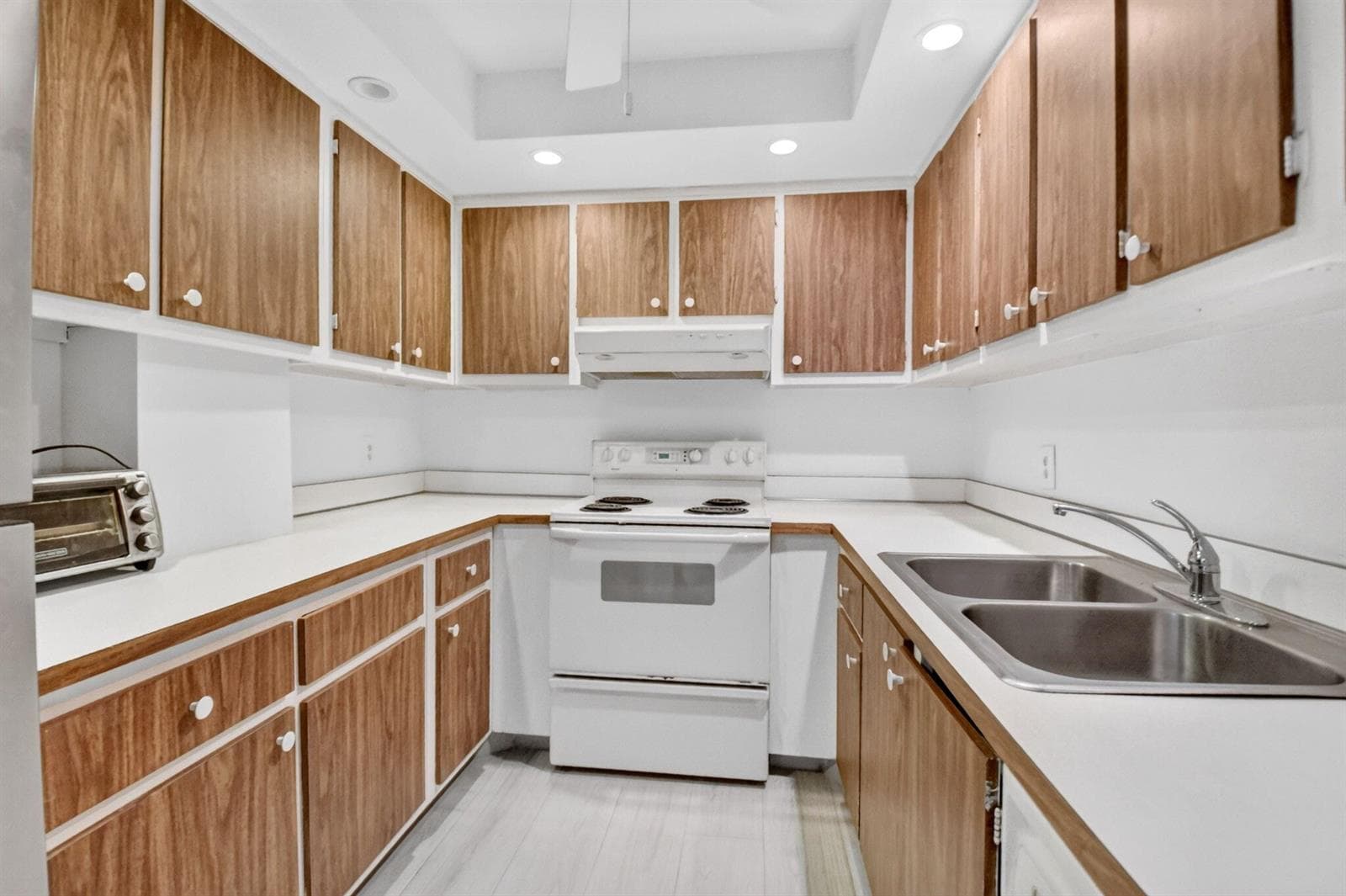 125 S OCEAN Avenue 211 photo 15
