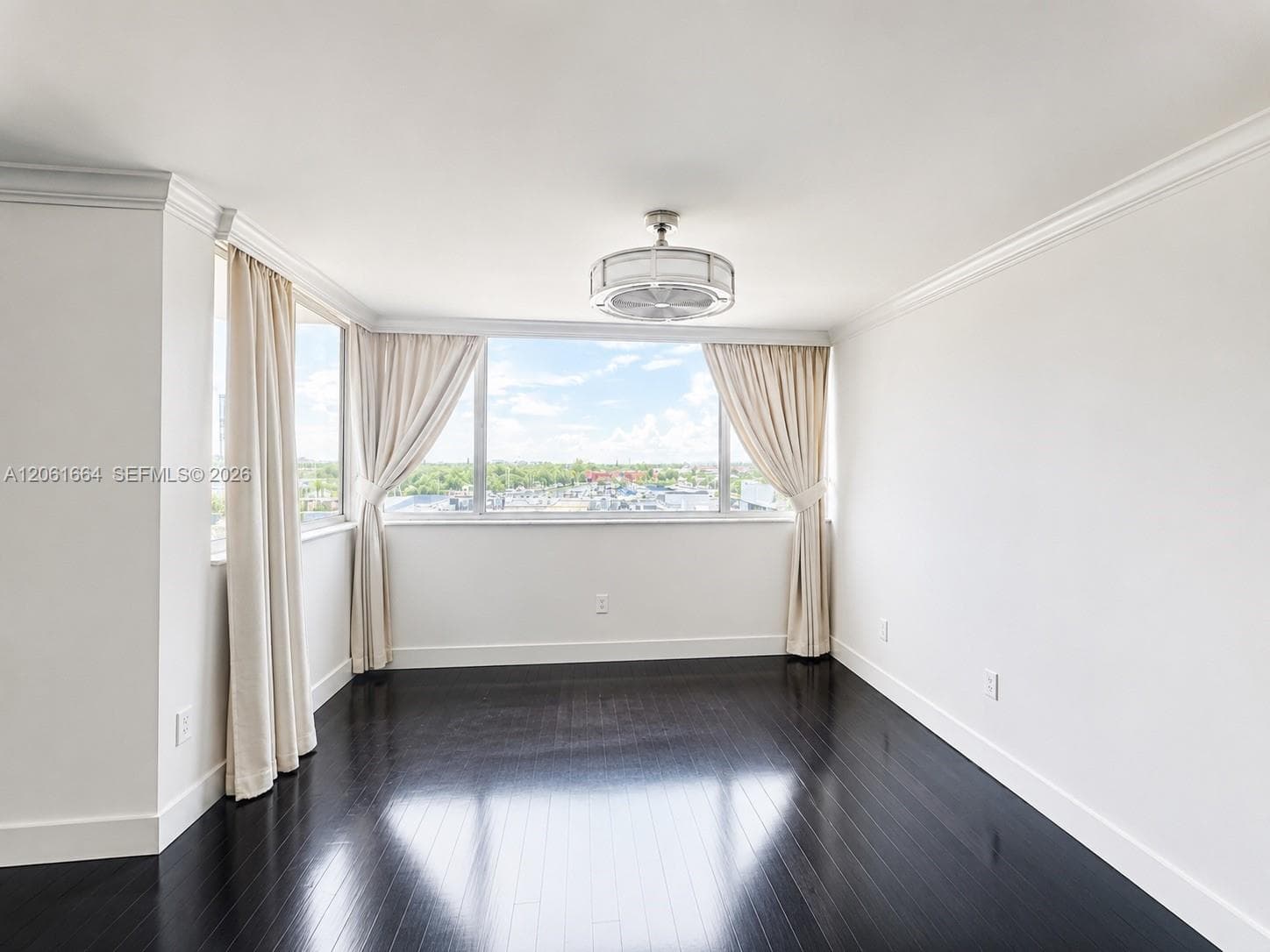 1700 NW N River Dr 805 photo 13