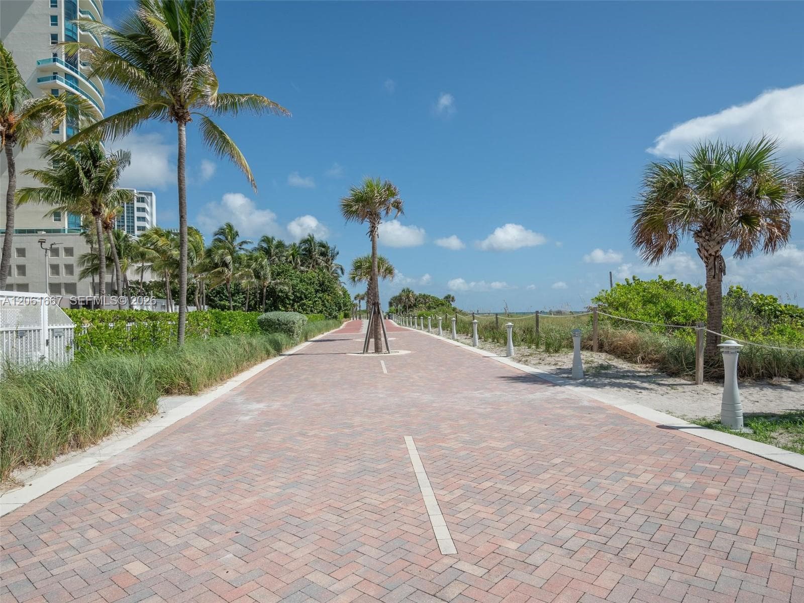 5005 Collins Ave 1506 photo 21