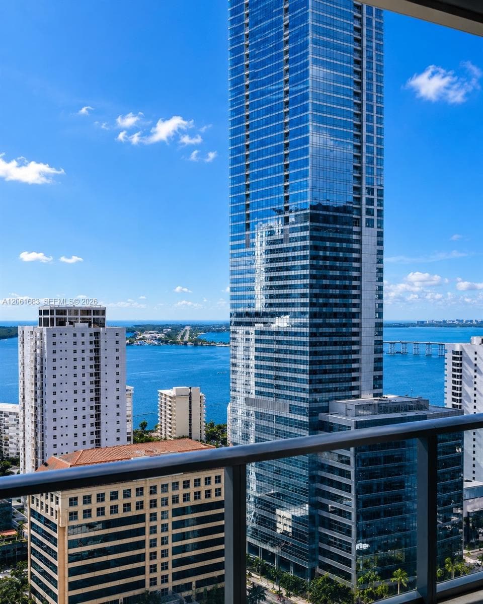 1300 S MIAMI AVENUE 2704 photo 10