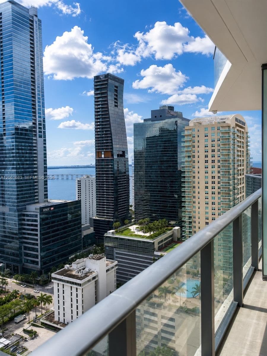 1300 S MIAMI AVENUE 2704 photo 11